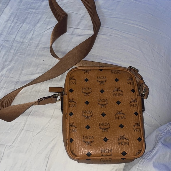 Authentic MCM handbag - Picture 2 of 5
